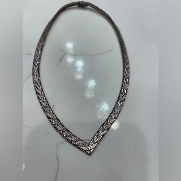Vintage herringbone V Italy 925 necklace - Picture 7 of 8